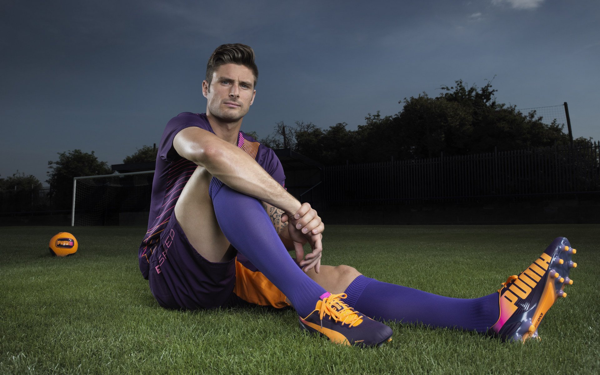 _红土大师赛：泥土场上演技巧与耐力的完美结合_，红土赛场特点